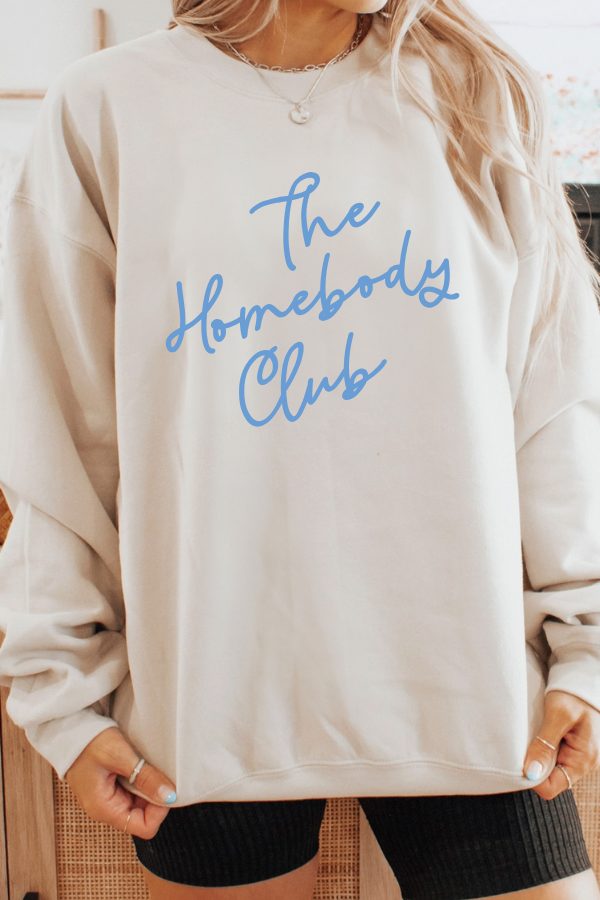 The Homebody Club Graphic Sweatshirt 🏡✨ (GILDAN)