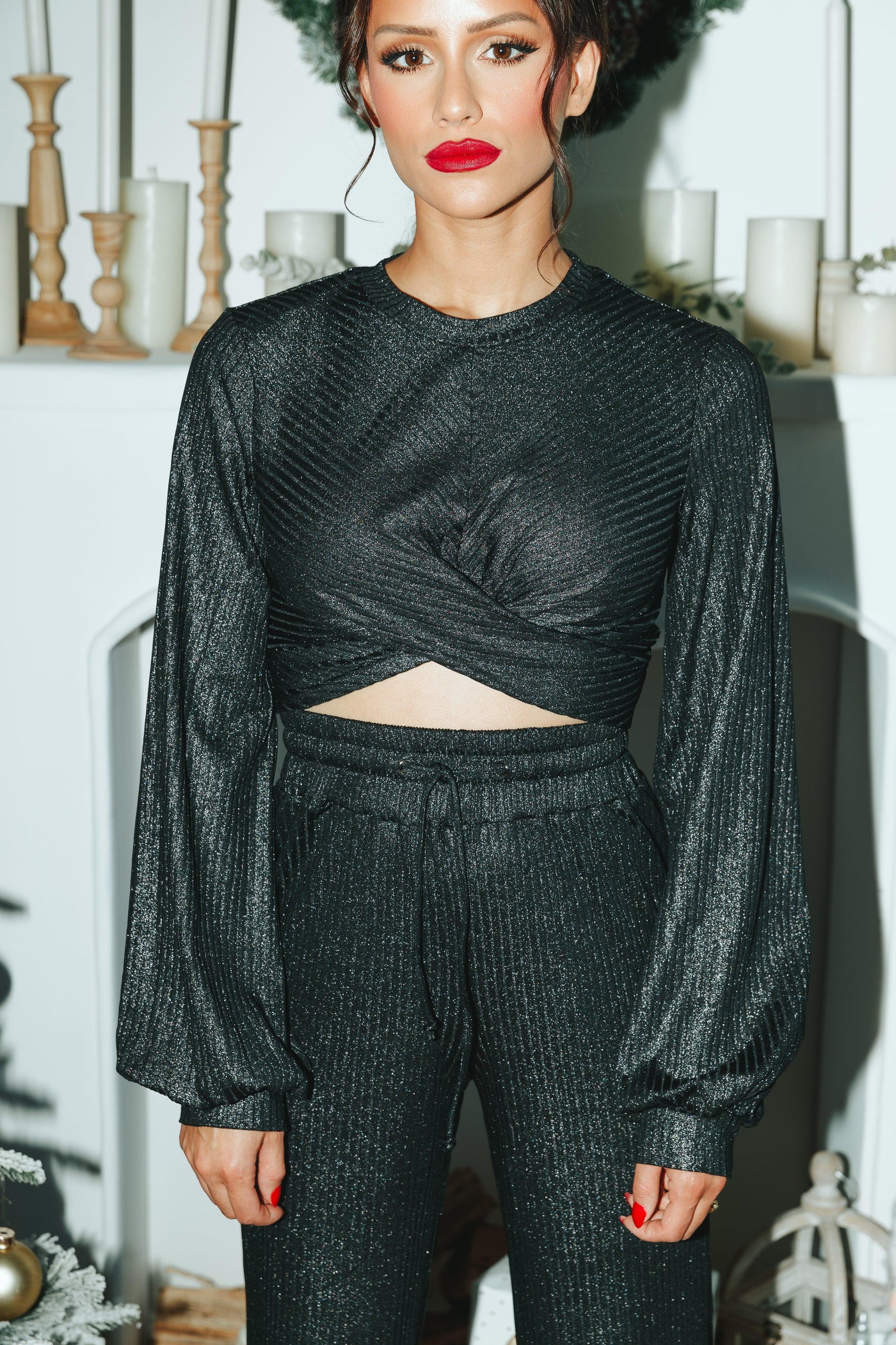 The Jasmine Set , SET , it’sNOMB. The Label , 12/3/21 CHRISTMAS EDIT, black, black and gold, holiday outfits, holiday set, it's nomb, it's nomb the label, Its None of My Business, ITSNOMB, ITSNOMBTHELABEL, Jessica Nickson, pant and top set, pants, set, sets, shiny, top , It's NOMB , itsnomb.com